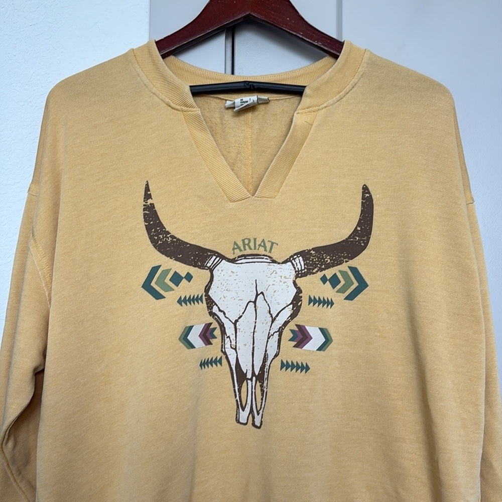 ARIAT STEER HEAD YELLOW PULLOVER WOMENS LARGE - Picture 2 of 4